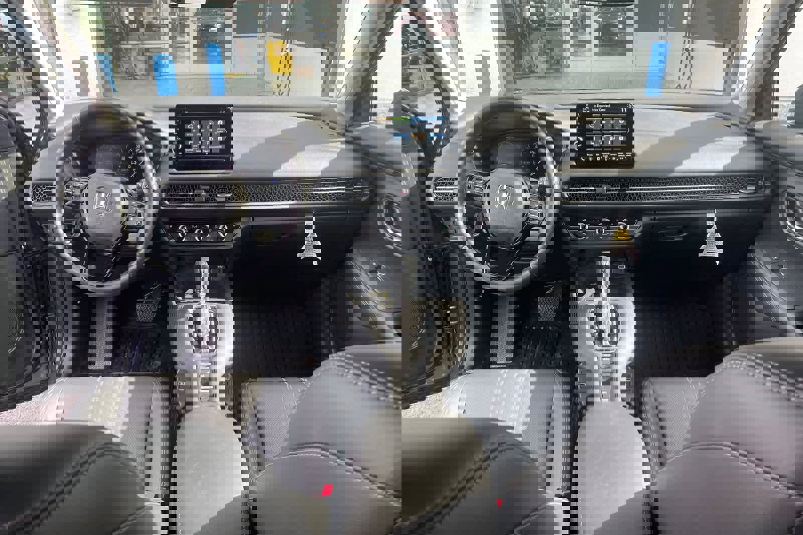 Used 2025 Honda HR-V EX-L image 3