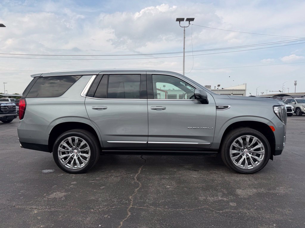 Used 2024 GMC Yukon Denali w/ Denali Reserve Package AWD/4WD image 4