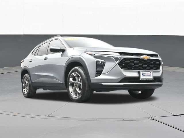 Used 2024 Chevrolet Trax LT w/ Driver Confidence Package FWD image 57