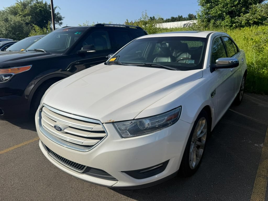 Used 2013 Ford Taurus Limited FWD image 3
