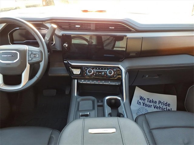 Used 2025 GMC Sierra 3500 Denali w/ Denali Reserve Package image 13