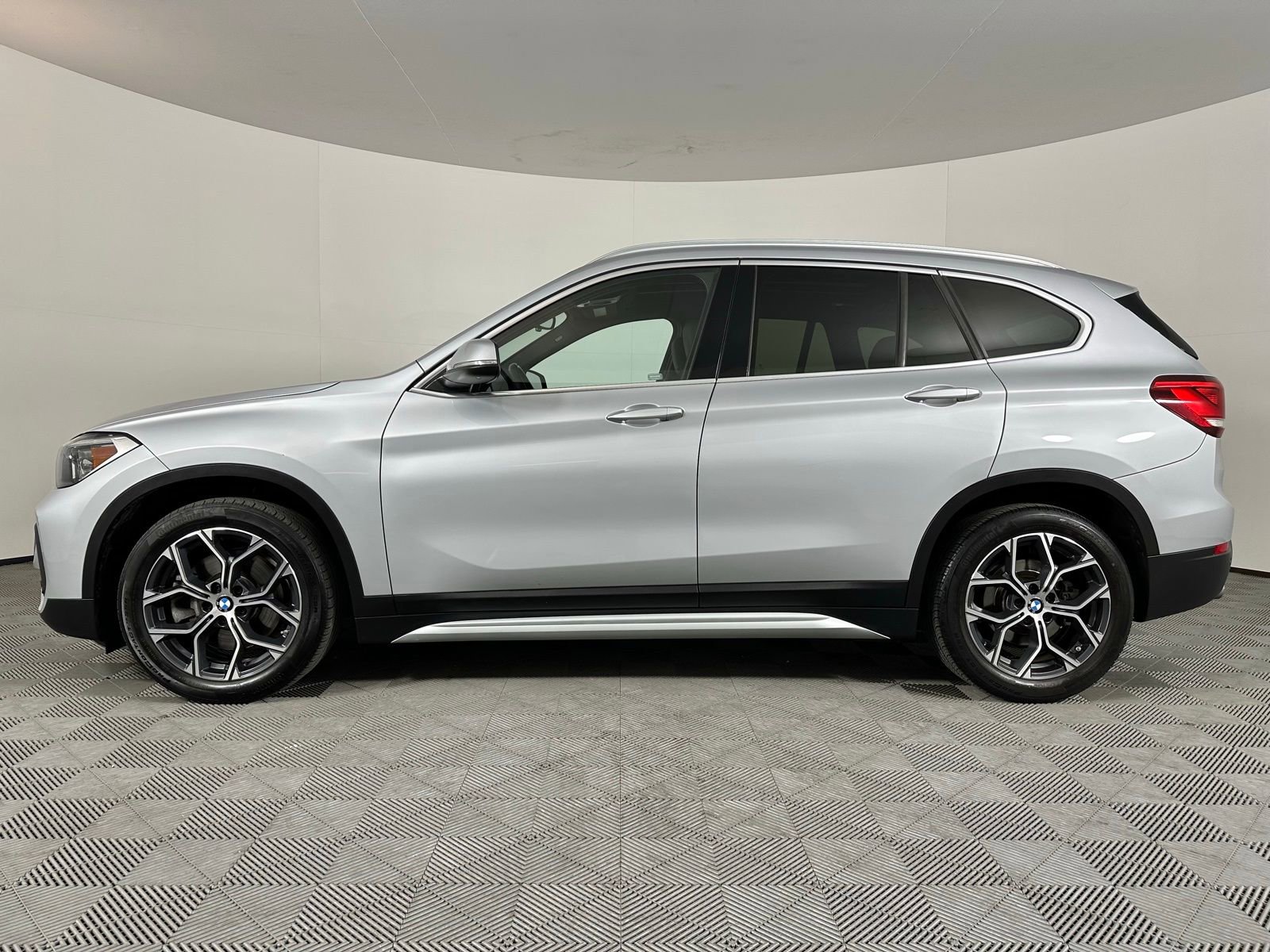 Used 2020 BMW X1 xDrive28i w/ Convenience Package AWD/4WD image 19