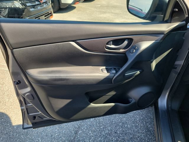 Used 2020 Nissan Rogue Sport S FWD image 14