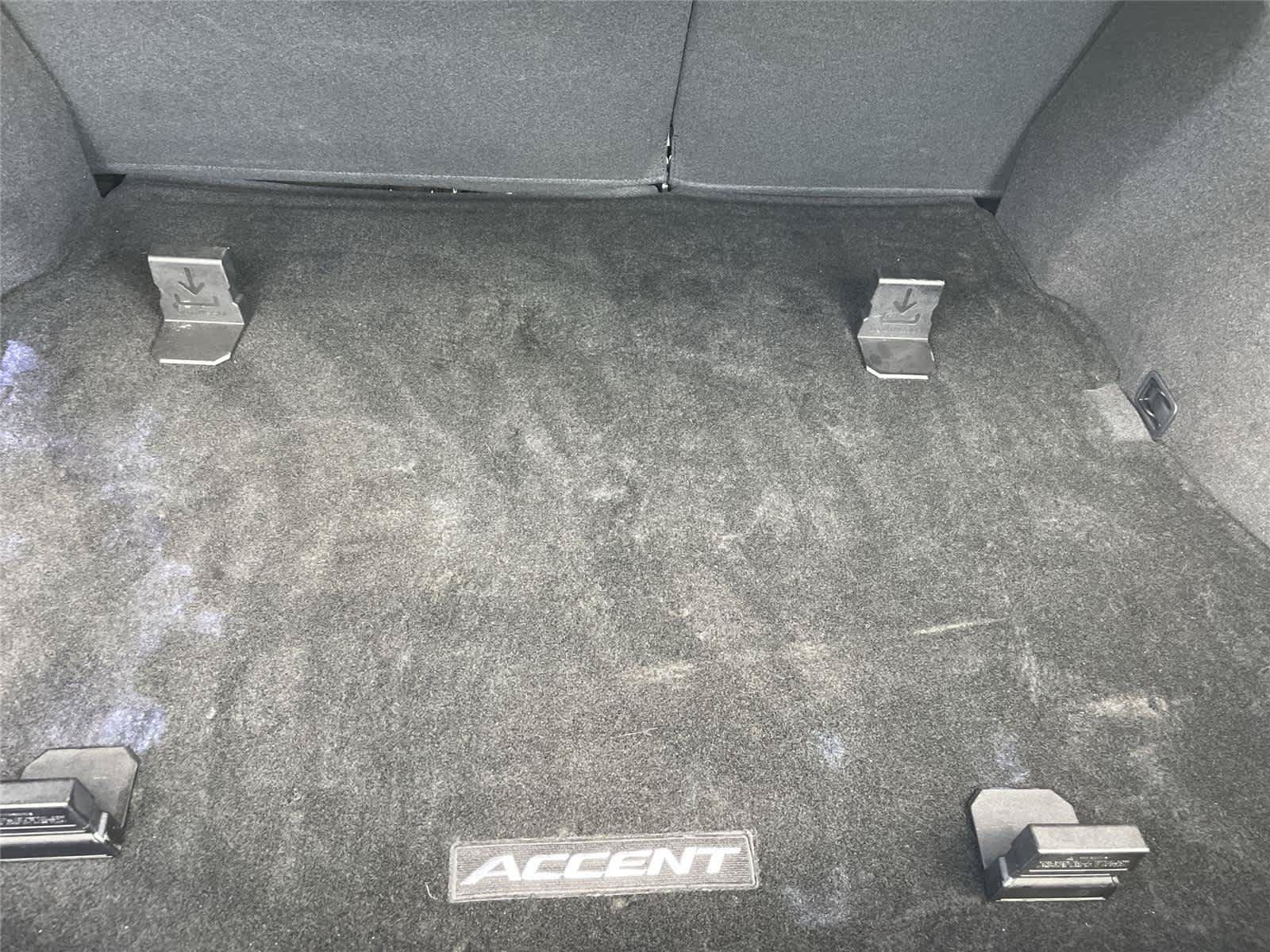 Used 2022 Hyundai Accent SE w/ Cargo Package FWD image 15