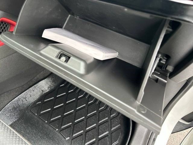 Used 2021 Chevrolet TrailBlazer RS w/ Technology Package FWD image 44