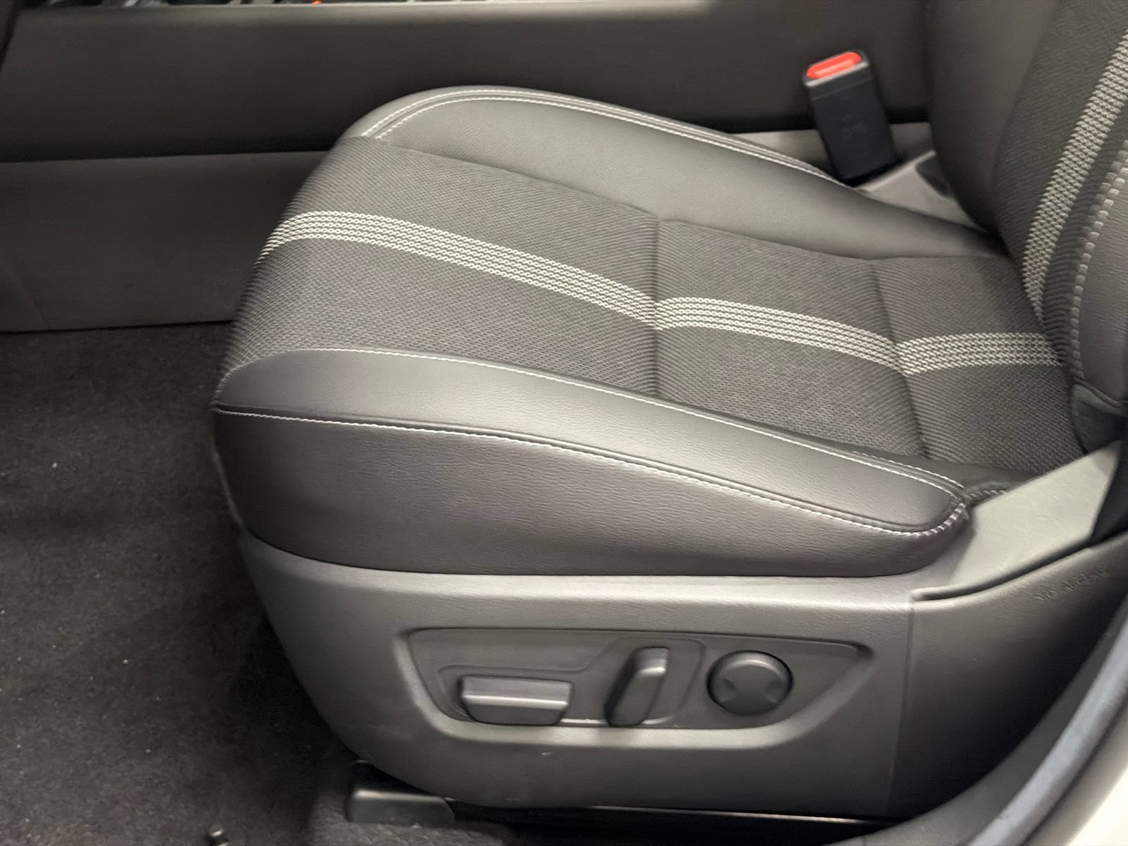 New 2026 MAZDA CX-50 AWD 2.5 S w/ Cargo Package image 15