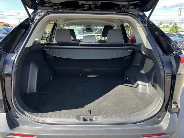 Used 2024 Toyota RAV4 XLE FWD image 11