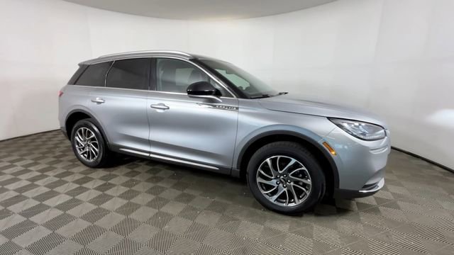 Used 2022 Lincoln Corsair AWD w/ Equipment Group 101A image 2