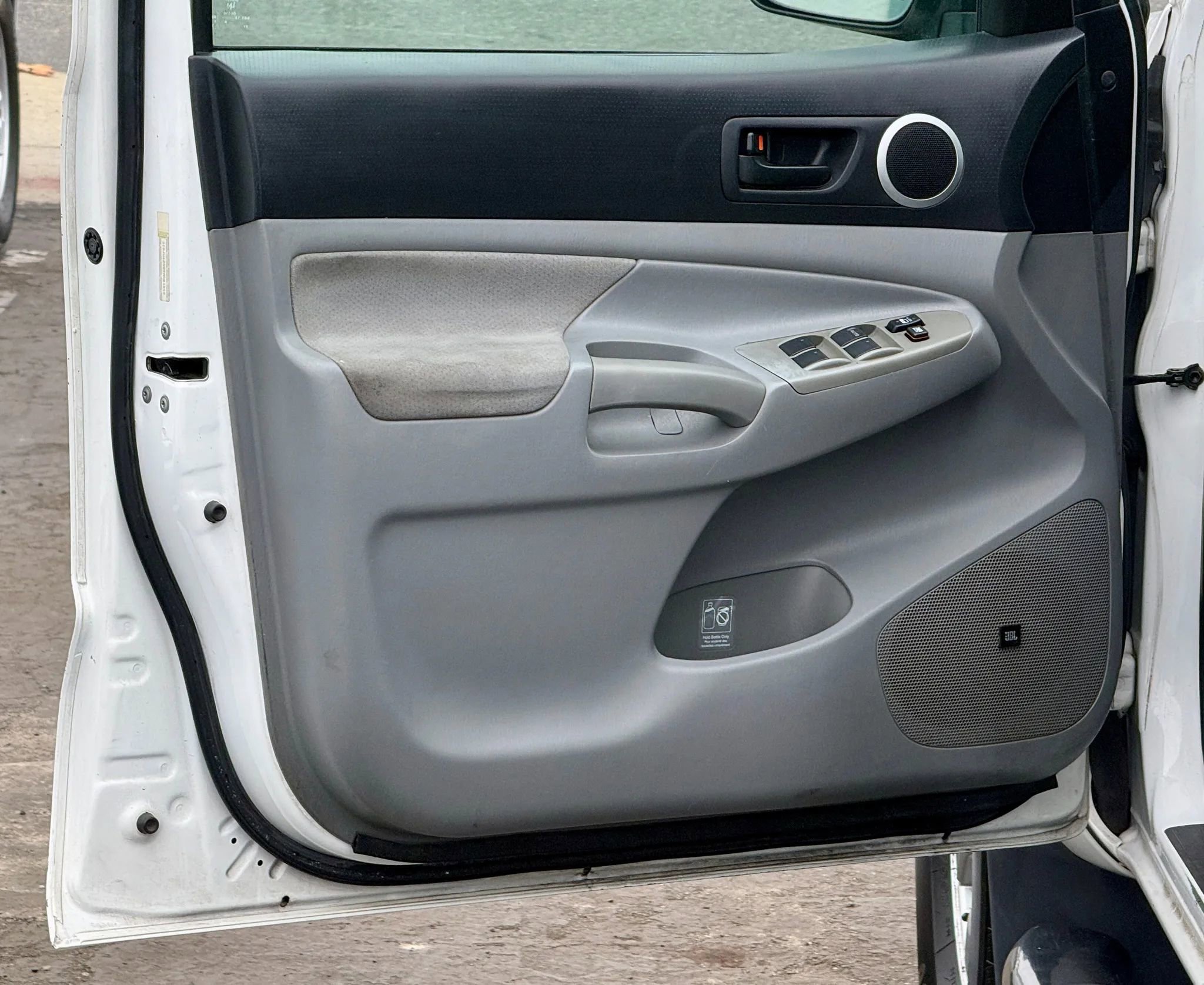 Used 2009 Toyota Tacoma PreRunner image 7