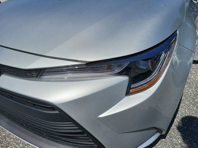 Used 2025 Toyota Corolla LE FWD image 16