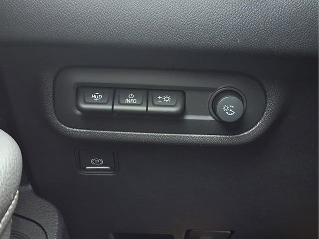 Certified 2024 GMC Terrain SLT w/ Tech Package image 12