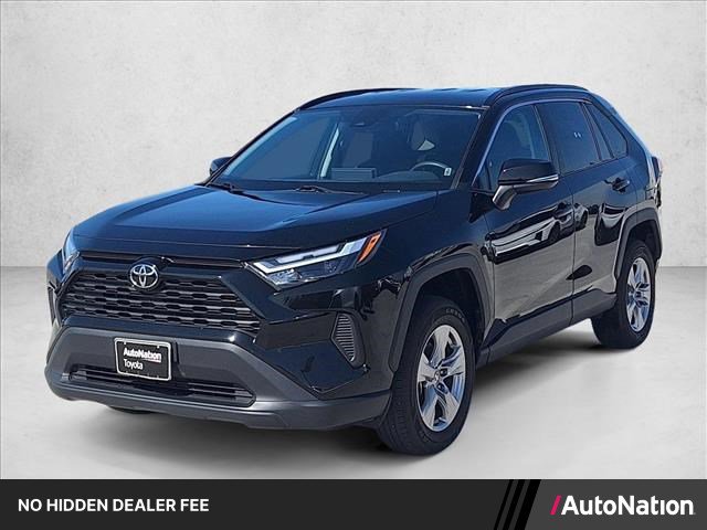 Used 2025 Toyota RAV4 XLE FWD image 1