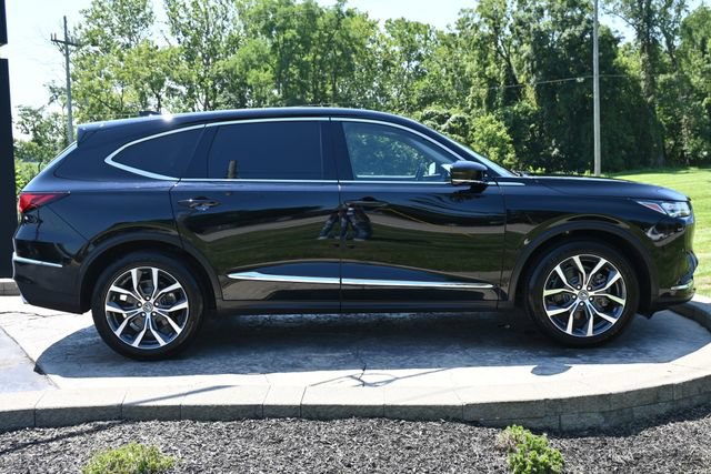 Used 2023 Acura MDX w/ Technology Package AWD/4WD image 4