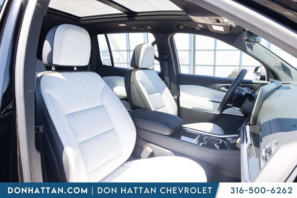 Used 2025 Chevrolet Traverse High Country w/ LPO, Floor Liner Package FWD image 20