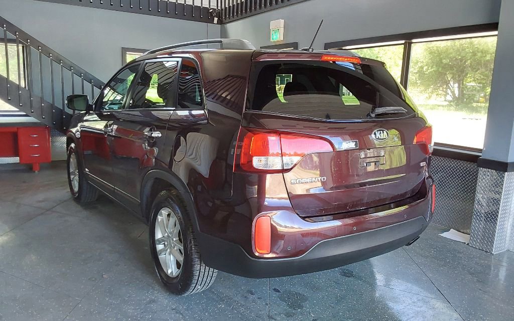Used 2015 Kia Sorento LX image 8