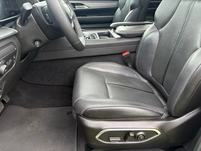 Used 2024 Jeep Wagoneer Series II AWD/4WD image 10