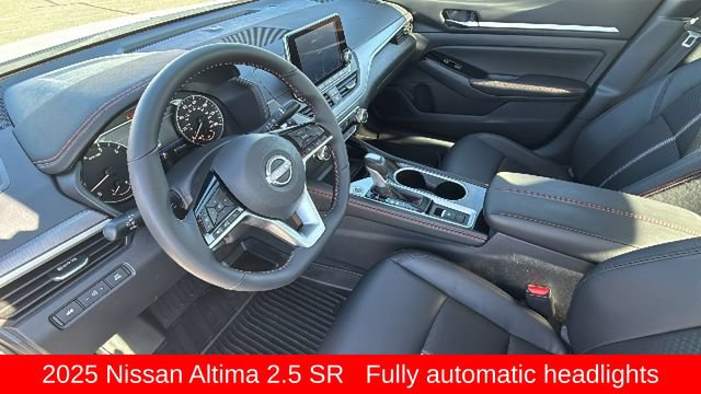 Used 2025 Nissan Altima 2.5 SR AWD/4WD image 10
