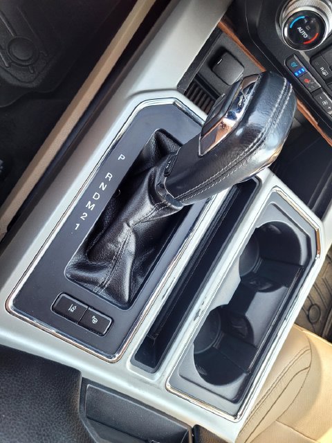 Used 2015 Ford F150 Lariat w/ Equipment Group 502A Luxury AWD/4WD image 21