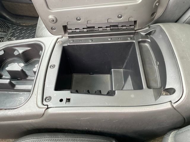 Used 2003 Chevrolet Avalanche 4x4 w/ Suspension Package, Off-Road image 11