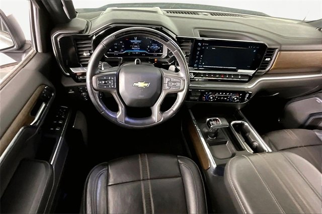 Used 2024 Chevrolet Silverado 1500 High Country w/ Technology Package image 8