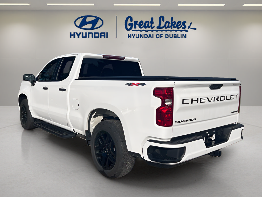 Used 2023 Chevrolet Silverado 1500 Custom w/ 2.7L Blackout Package AWD/4WD image 3