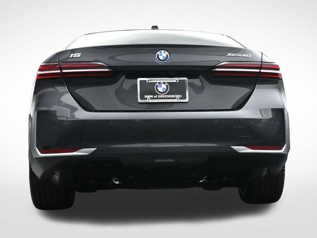 New 2026 BMW i5 eDrive40 AWD/4WD image 35