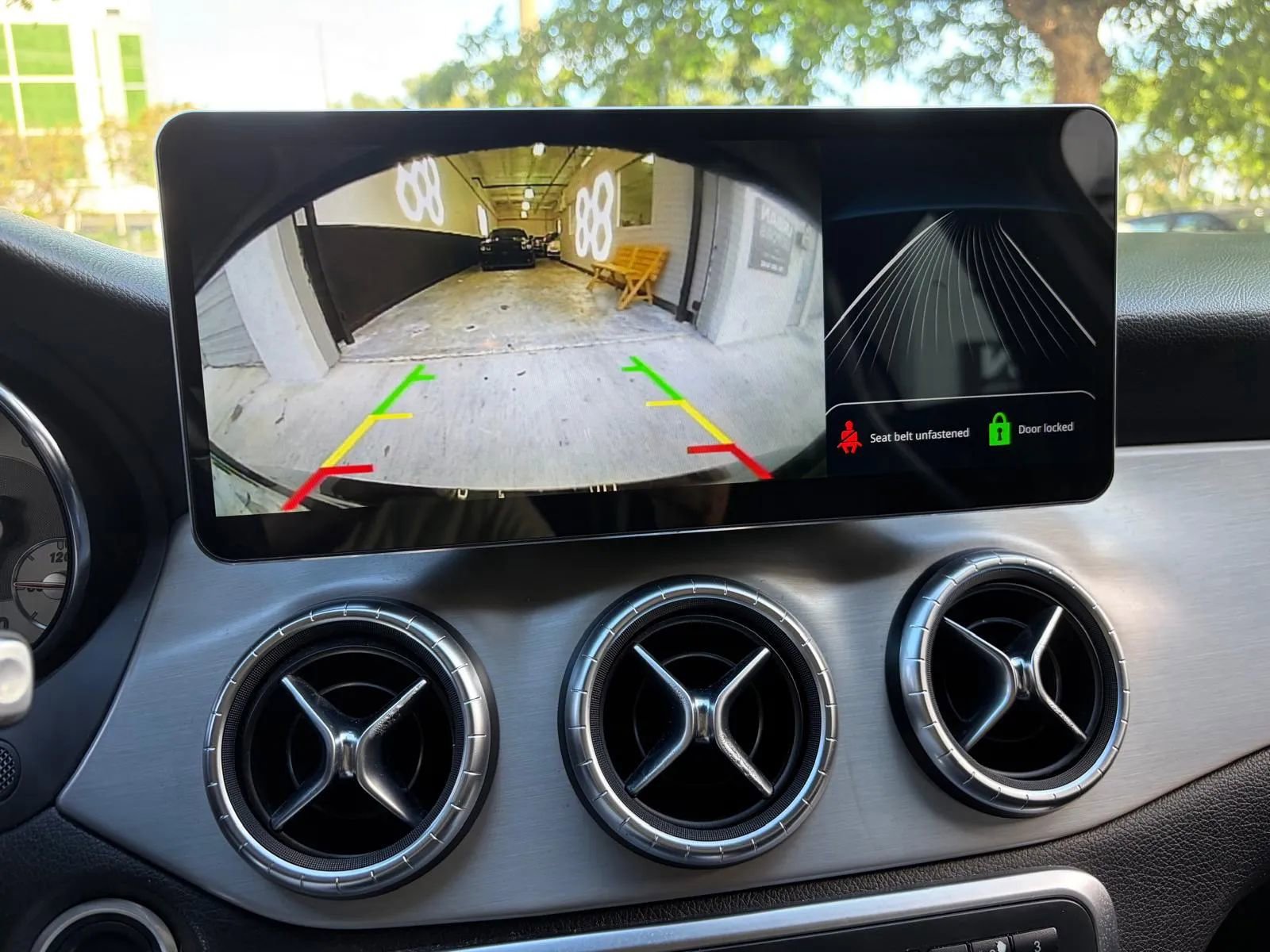 Used 2014 Mercedes-Benz CLA 250 w/ Sport Package image 34