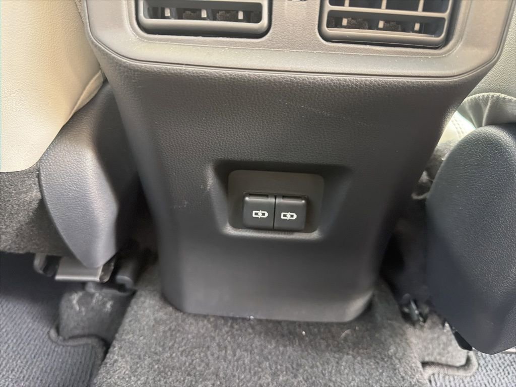 Used 2025 Toyota RAV4 Limited image 33