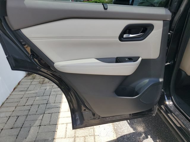 Used 2023 Nissan Rogue SL w/ SL Premium Package FWD image 34