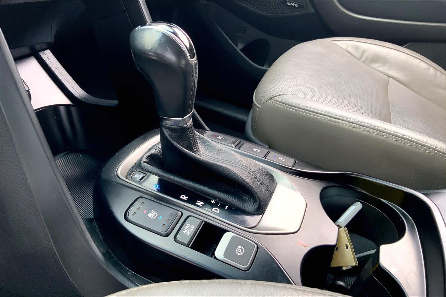 Used 2019 Hyundai Santa Fe XL FWD image 17