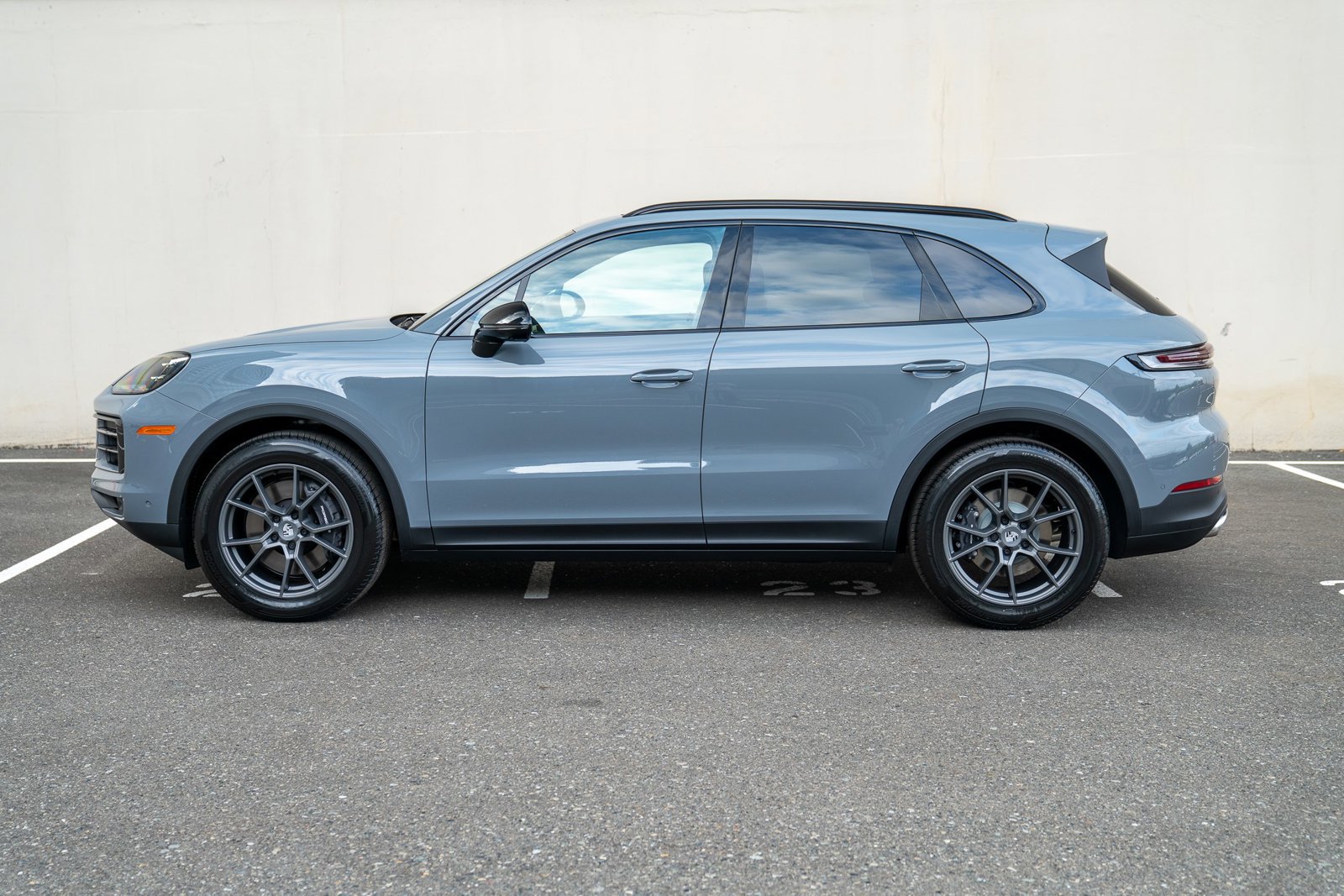 Certified 2026 Porsche Cayenne AWD/4WD image 2