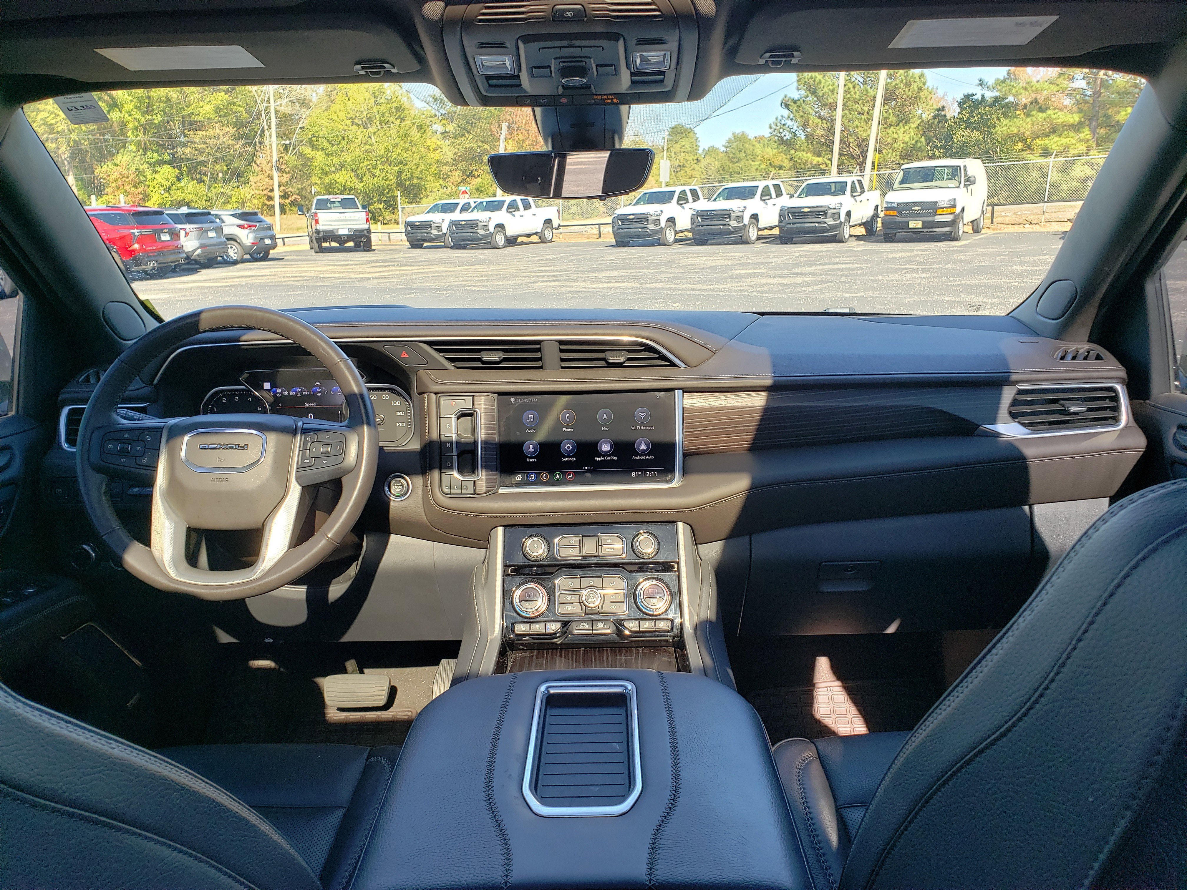 Used 2021 GMC Yukon Denali w/ Denali Premium Package image 35