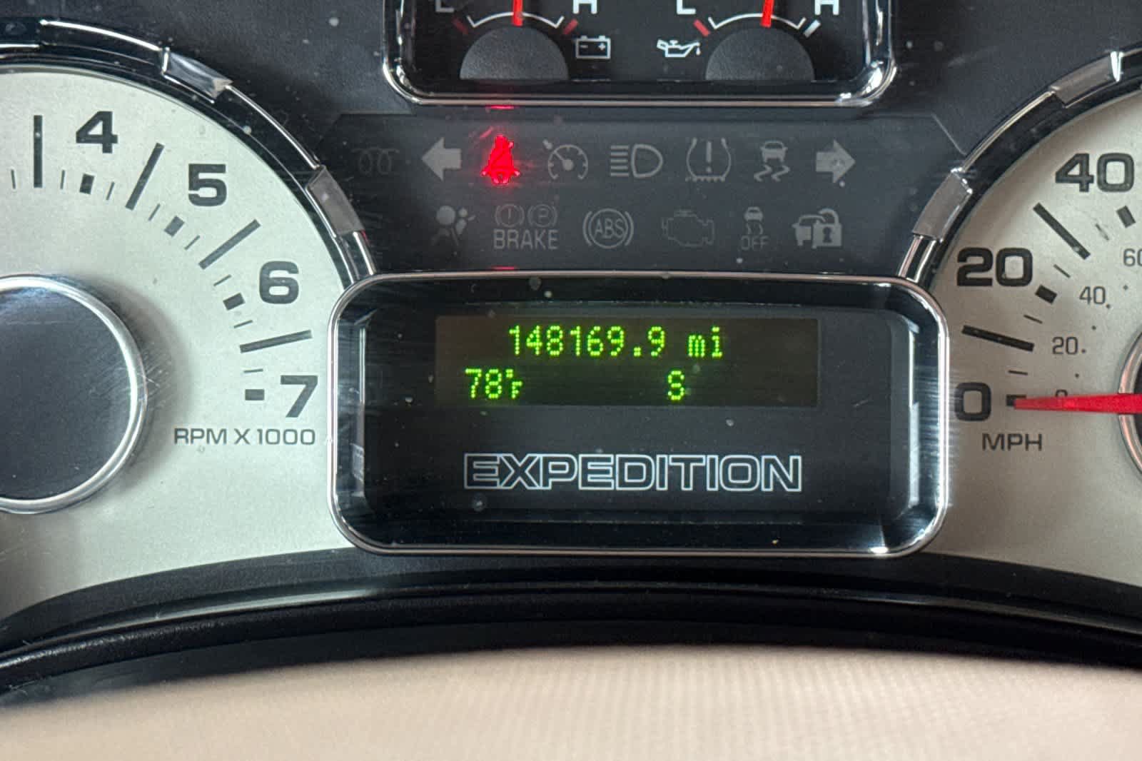 Used 2013 Ford Expedition XLT w/ HD Trailer Tow Pkg AWD/4WD image 26