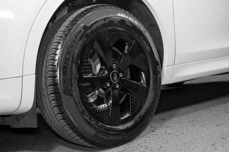 Used 2023 Land Rover Discovery Sport S R-Dynamic image 9