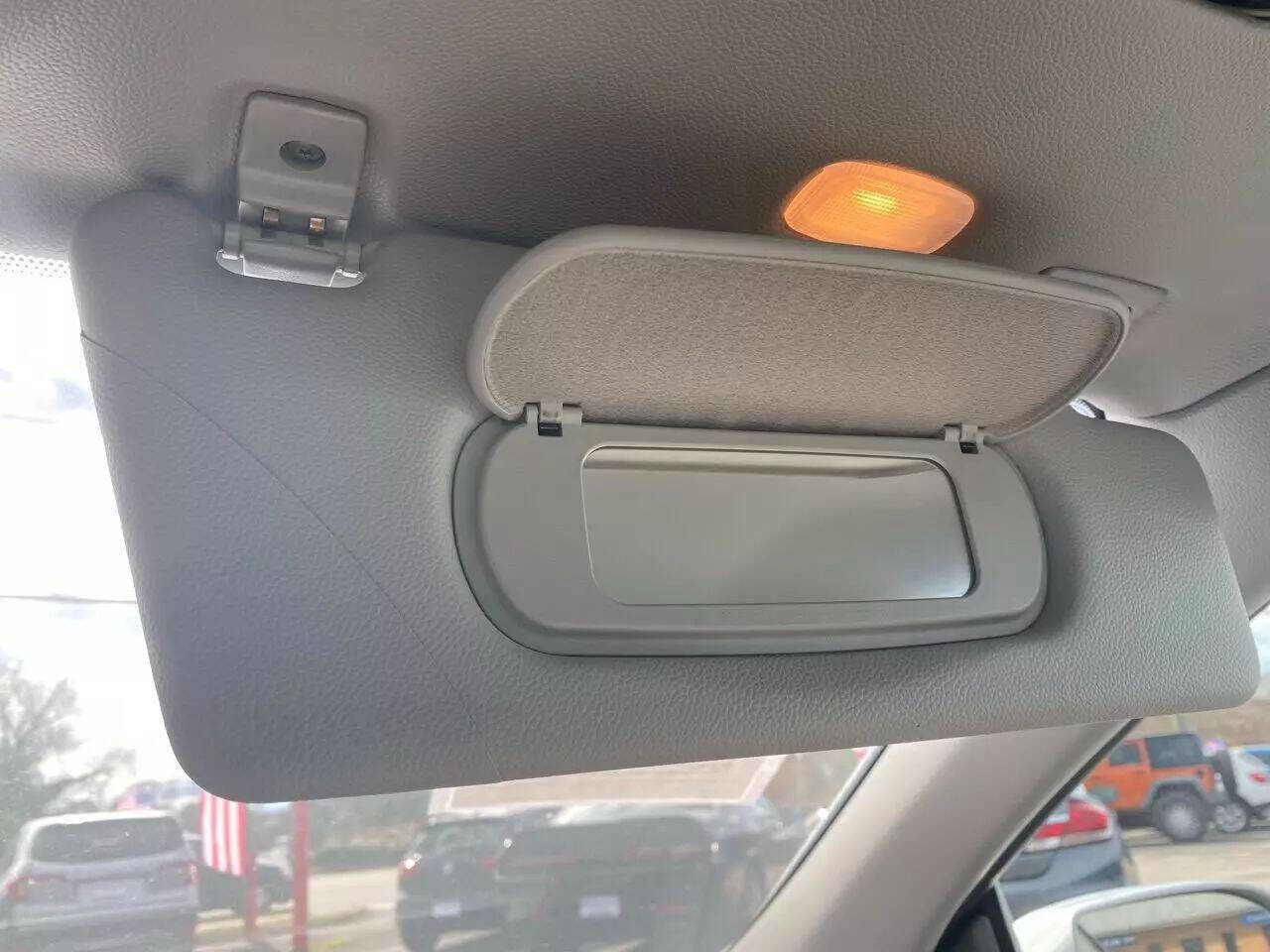 Used 2004 Mercedes-Benz SL 500 image 15