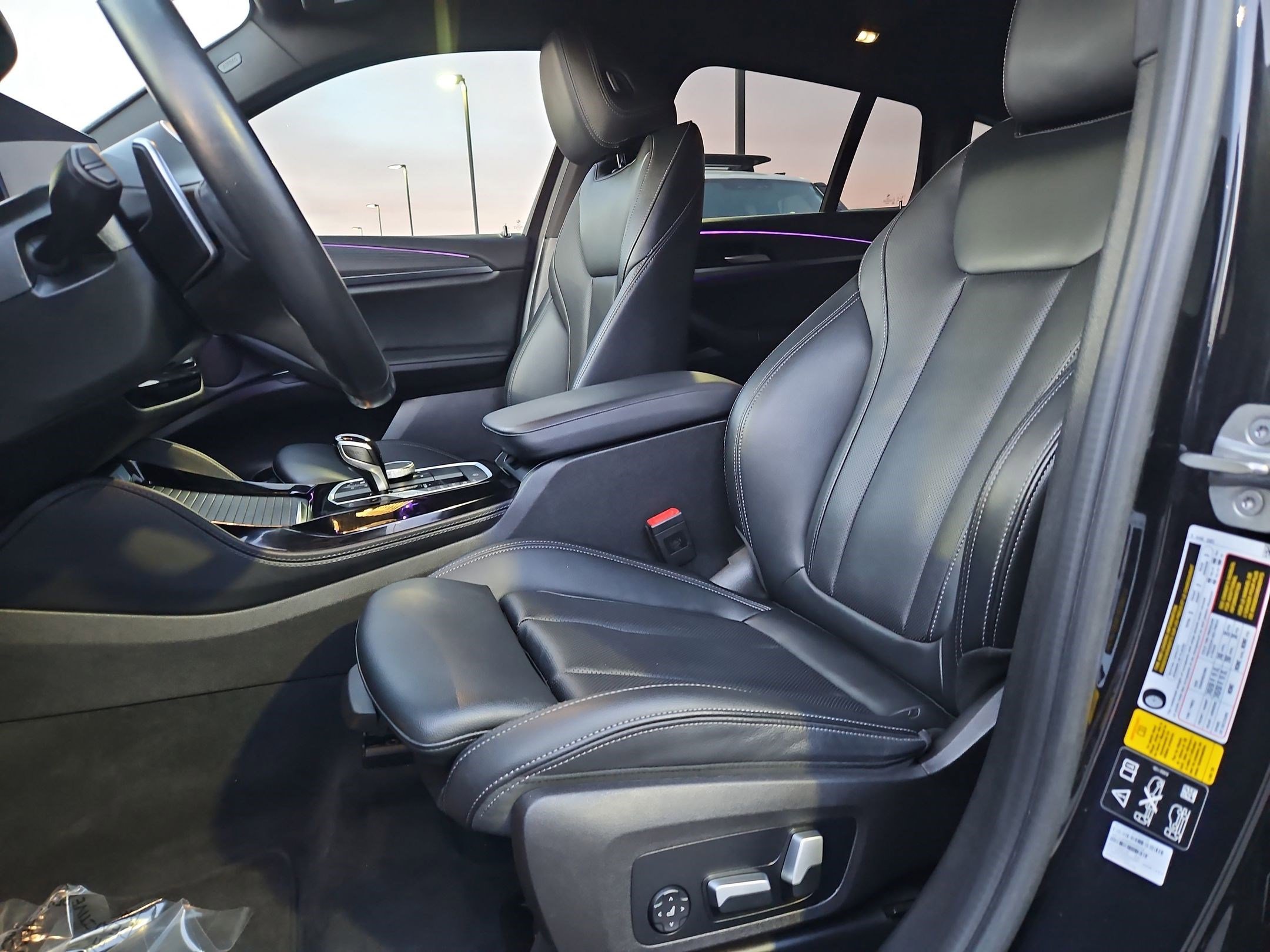 Used 2023 BMW X4 xDrive30i w/ M Sport Package image 18