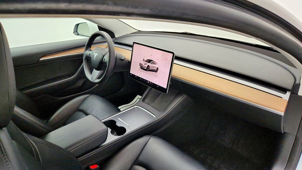 Used 2023 Tesla Model 3 Standard Range image 28