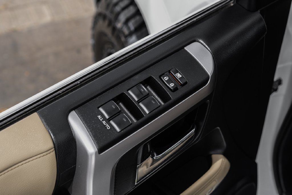 Used 2022 Toyota 4Runner Limited AWD/4WD image 49