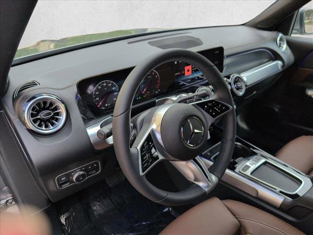 New 2025 Mercedes-Benz GLB 250 image 3
