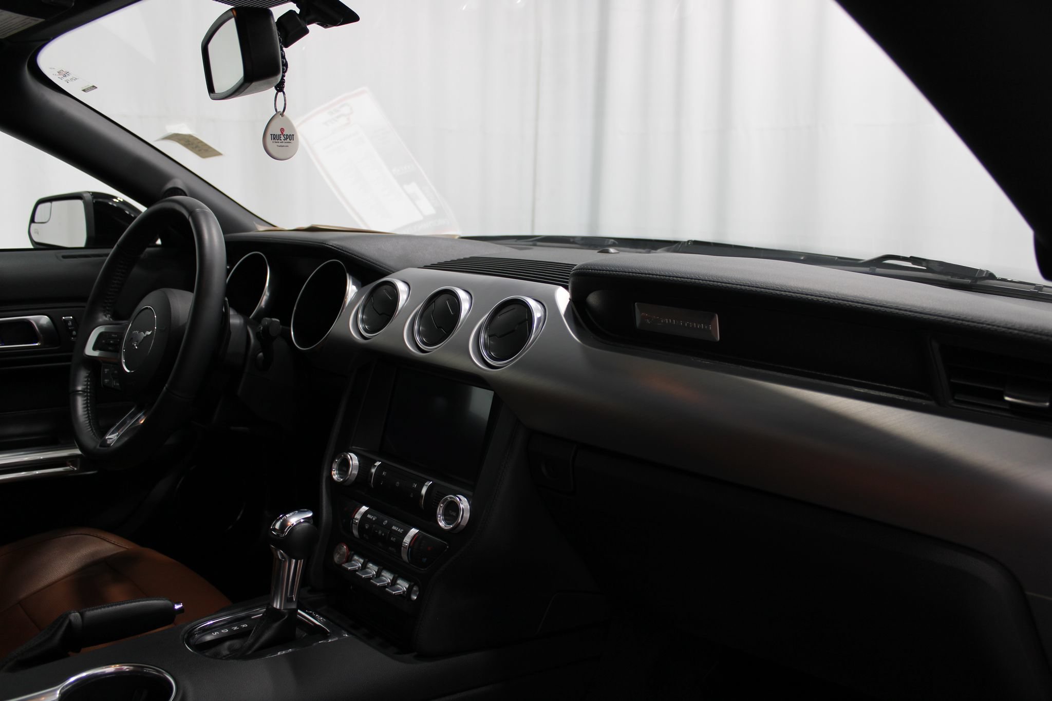 Used 2018 Ford Mustang GT Premium RWD image 20