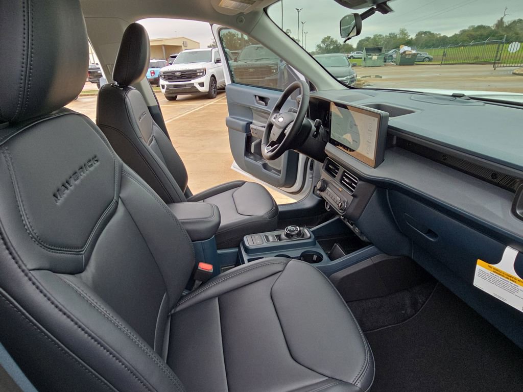New 2026 Ford Maverick Lariat w/ Black Appearance Package image 17