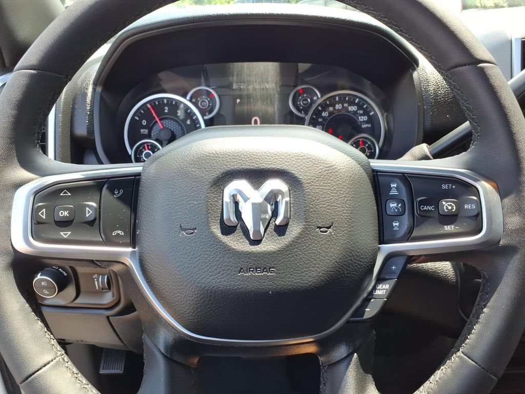 Used 2025 RAM 2500 Big Horn AWD/4WD image 5