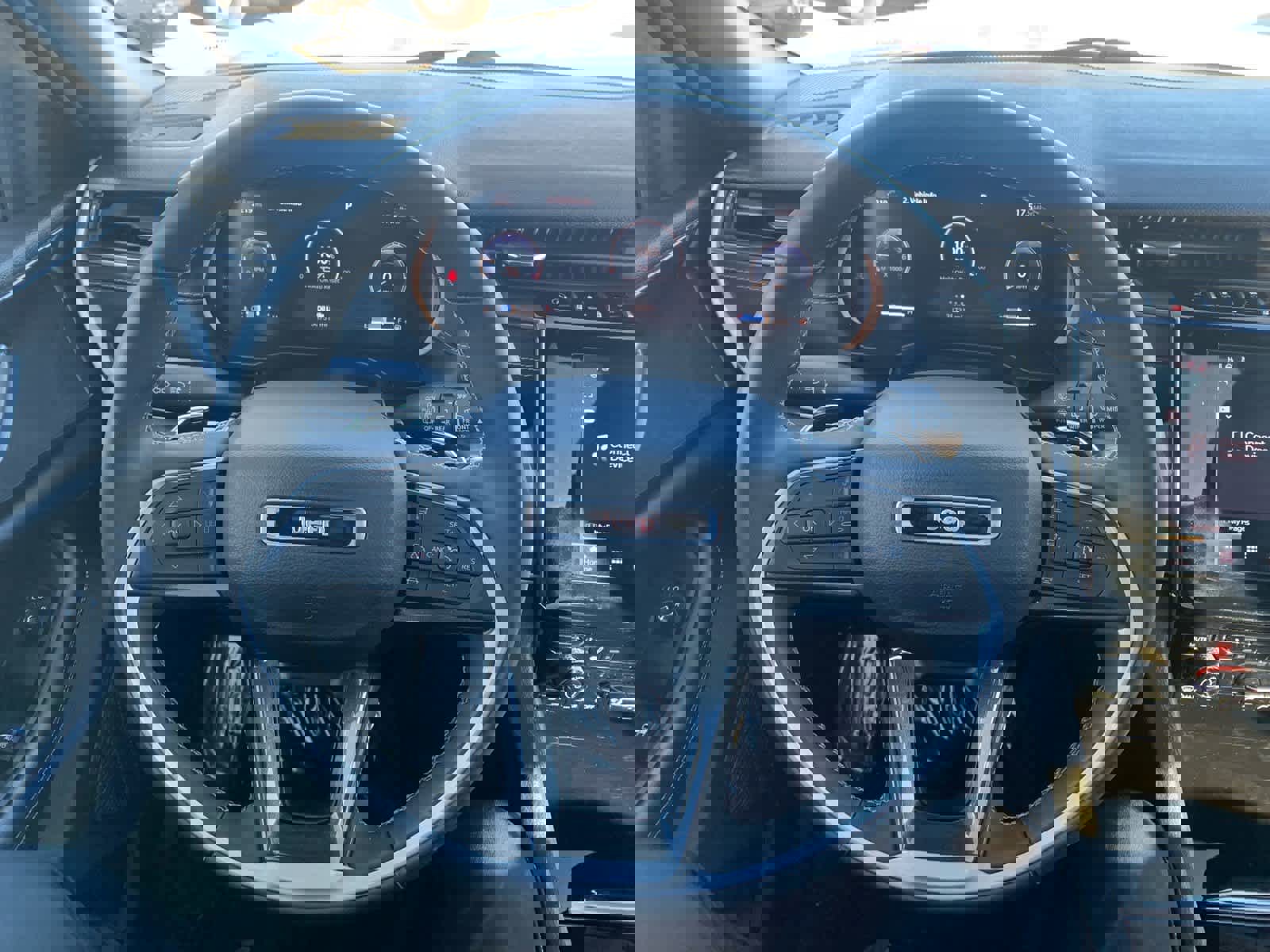 Used 2023 Jeep Grand Cherokee Altitude image 16