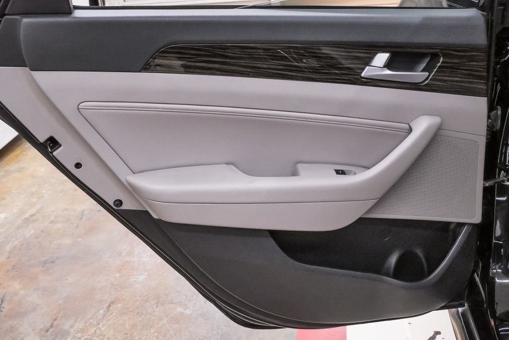Used 2017 Hyundai Sonata Limited w/ Cargo Package FWD image 27