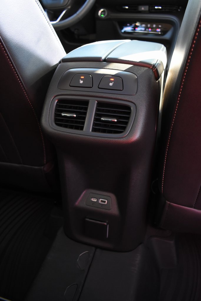 Used 2023 Buick Envision Avenir image 32