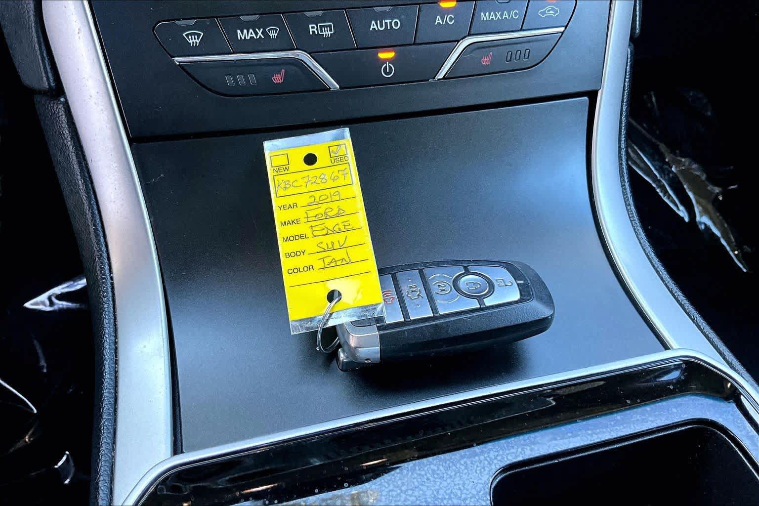 Used 2019 Ford Edge SEL w/ Equipment Group 201A FWD image 15