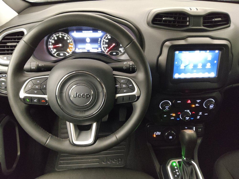 Used 2021 Jeep Renegade Latitude AWD/4WD image 22