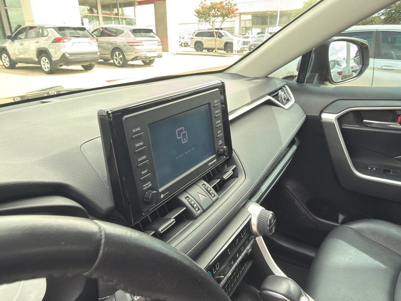 Used 2021 Toyota RAV4 XLE Premium FWD image 11
