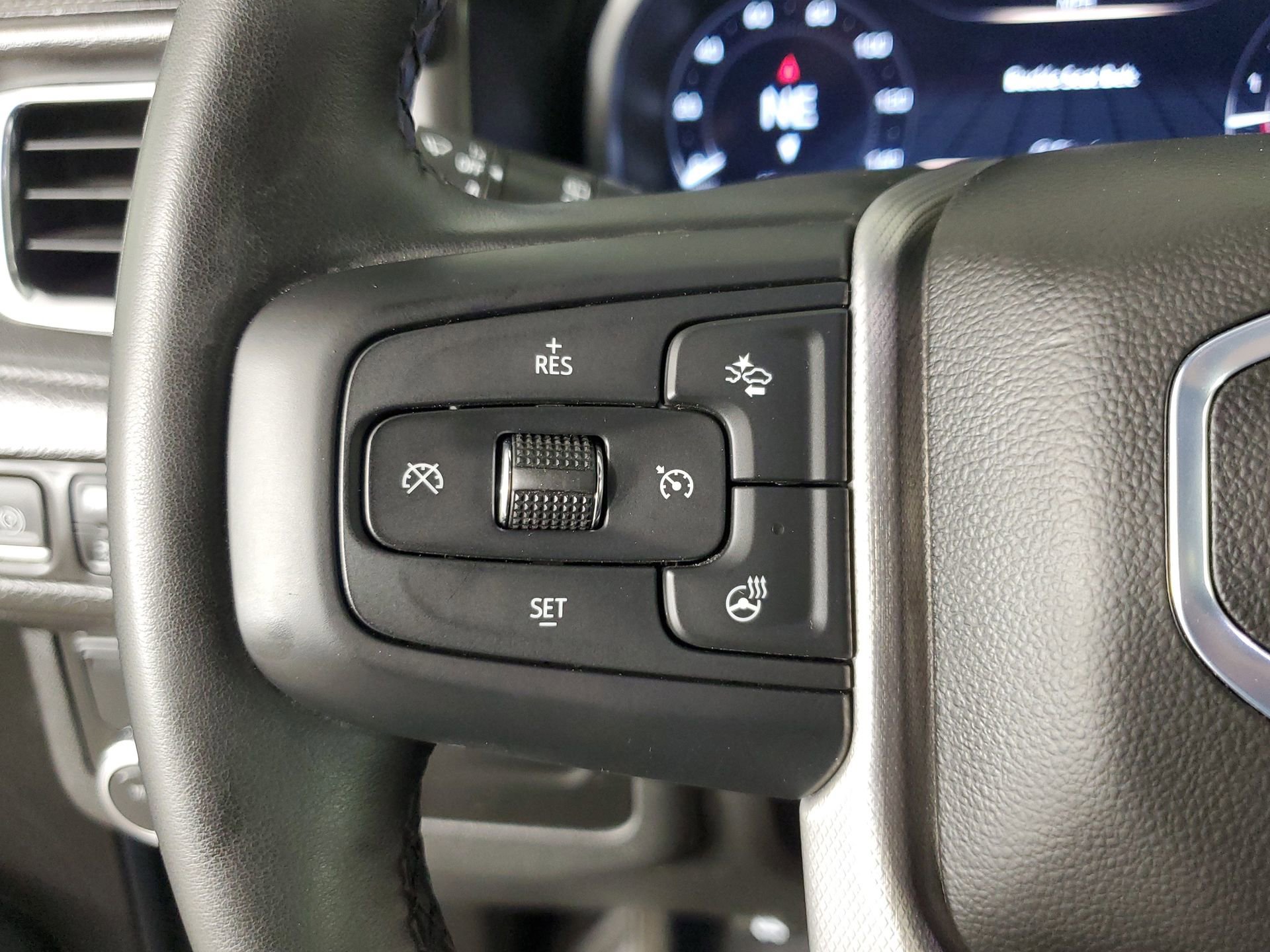 Used 2023 GMC Yukon Denali image 35