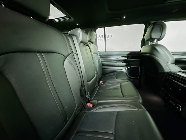 Used 2024 Jeep Wagoneer 4WD w/ Premium Group I image 30